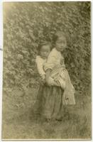 Korean little girls, ca. 1915.