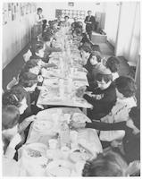 Soviet Jewish emigrants enjoy first Seder in freedom.