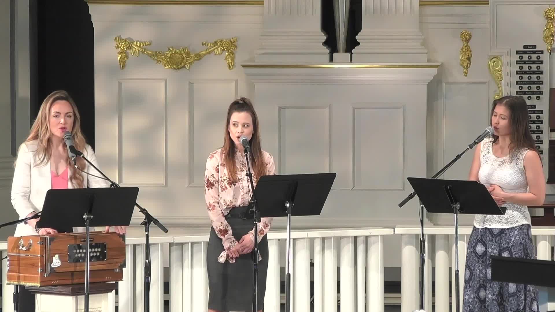 Village Presbyterian Church (Prairie Village, Kan.) Easter worship video.