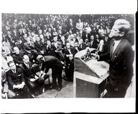 Kennedy talks to Houston ministers.